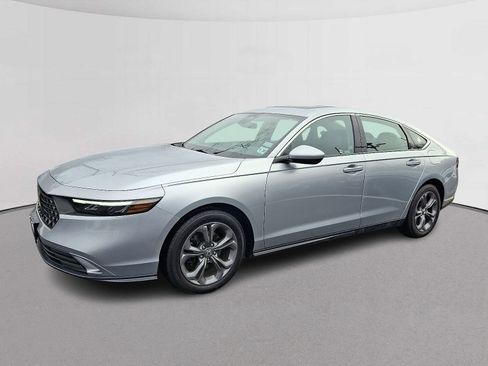 Used 2024 Honda Accord EX image 5