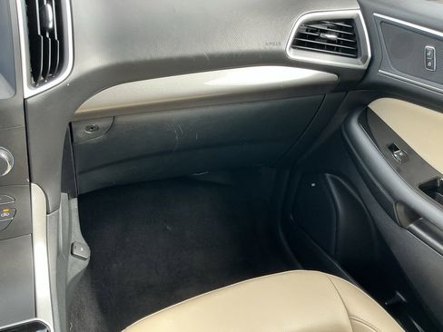 Used 2020 Ford Edge SEL image 49