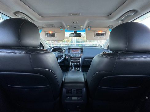 Used 2016 Nissan Pathfinder Platinum image 27