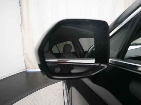 Used 2022 Cadillac XT4 Luxury w/ Cold Weather Package AWD/4WD image 25