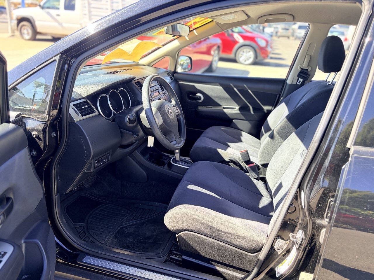Used 2009 Nissan Versa 1.8 S w/ PWR Pkg FWD image 10