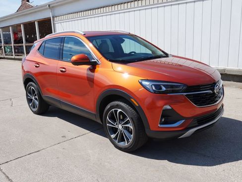 Used 2023 Buick Encore GX Essence w/ Advanced Technology Package image 2