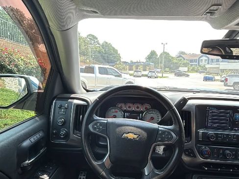 Used 2017 Chevrolet Silverado 1500 LTZ Z71 AWD/4WD image 29