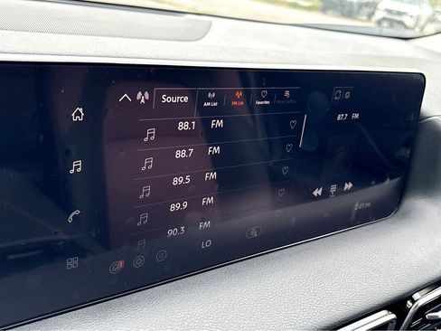 New 2026 Nissan Sentra SR w/ Floor Mat Package FWD image 6