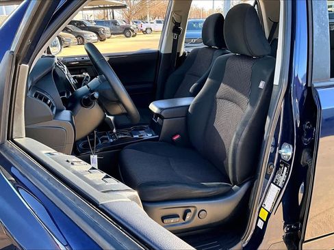 Used 2021 Toyota 4Runner TRD Off-Road image 7