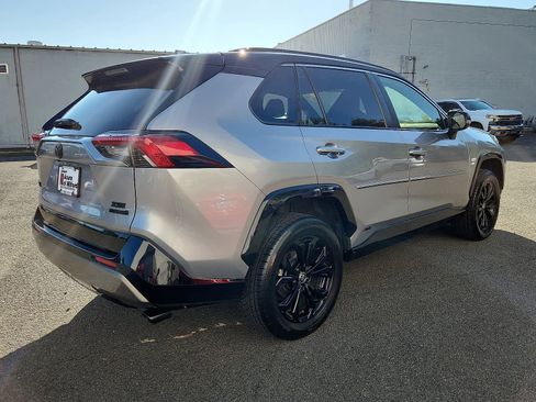 Used 2022 Toyota RAV4 XSE image 5