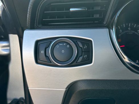 Used 2017 Ford Mustang GT Premium image 14