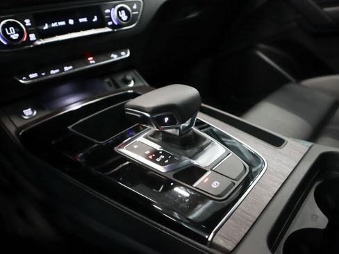 Used 2023 Audi Q5 2.0T Premium image 22