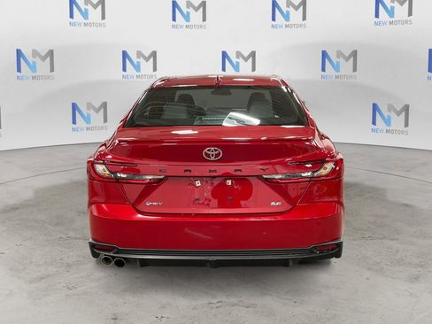 Used 2025 Toyota Camry SE FWD image 4