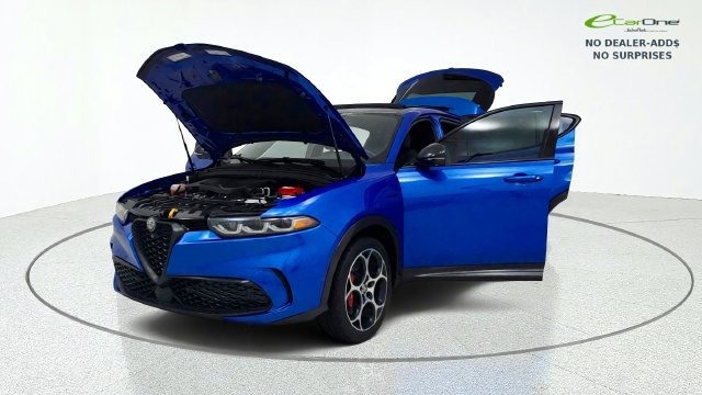Used 2024 Alfa Romeo Tonale Veloce w/ Active Assist Package AWD/4WD image 13