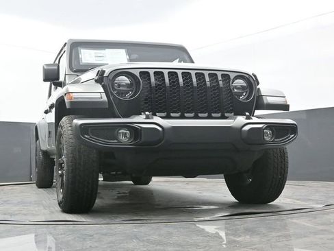 Used 2022 Jeep Gladiator Sport AWD/4WD image 59