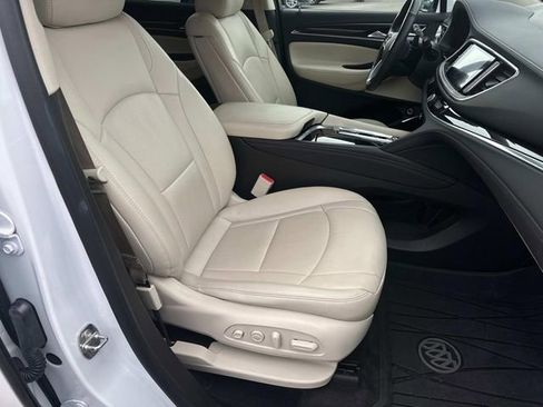 Used 2022 Buick Enclave Premium w/ Experience Buick Package image 25