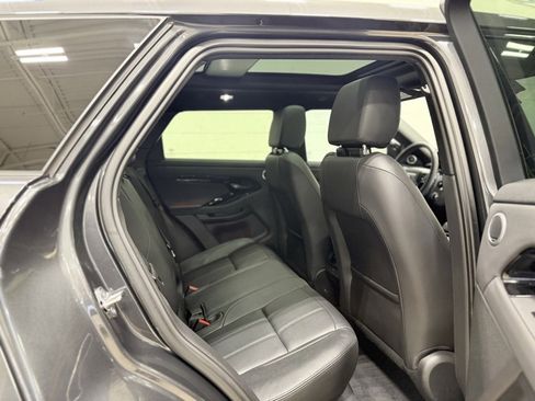 Used 2025 Land Rover Range Rover Evoque Dynamic SE image 39