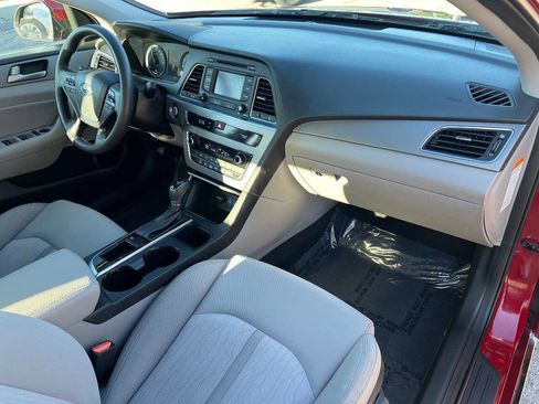 Used 2016 Hyundai Sonata SE image 25