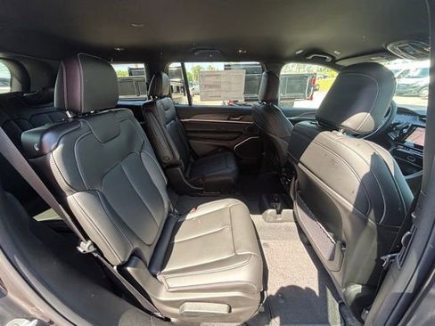 New 2026 Jeep Grand Cherokee L Limited RWD image 8