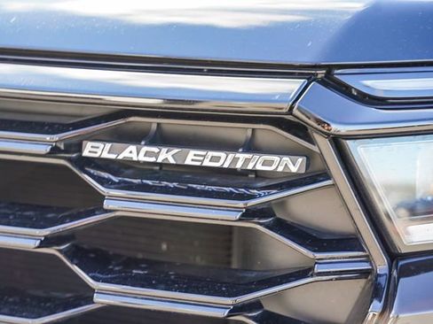 Used 2025 Honda Pilot Black Edition image 5