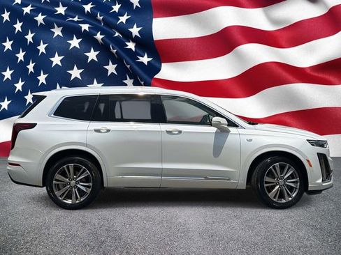 Used 2022 Cadillac XT6 Premium Luxury w/ Platinum Package AWD/4WD image 6