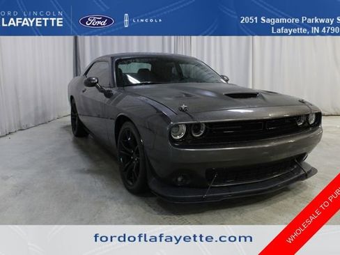Used 2016 Dodge Challenger R/T w/ Blacktop Package RWD image 1