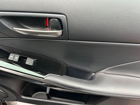 Certified 2025 Lexus IS 300 F Sport image 21