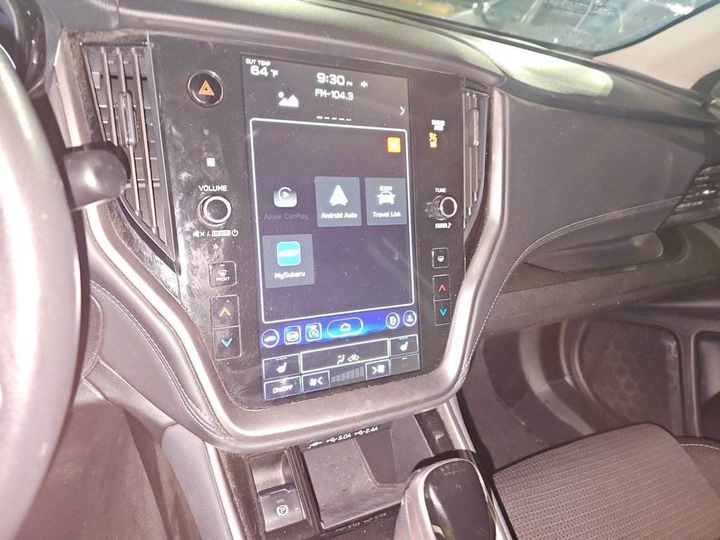 Used 2025 Subaru Outback Premium AWD/4WD image 11