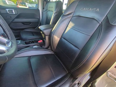 Used 2023 Jeep Wrangler Unlimited Sahara w/ LED Lighting Group AWD/4WD image 21