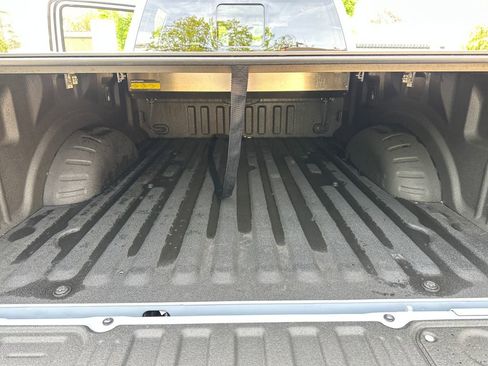 Used 2025 Ford F250 Lariat w/ Lariat Ultimate Package AWD/4WD image 17