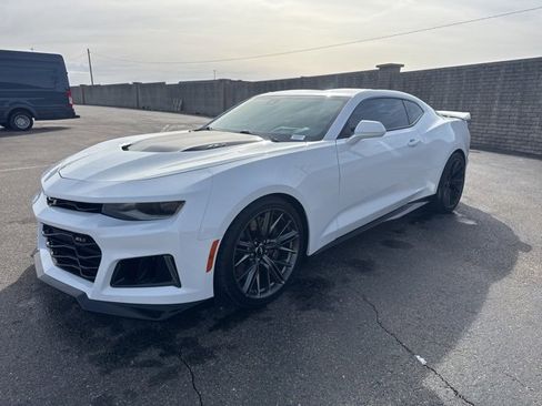 Used 2019 Chevrolet Camaro ZL1 image 3