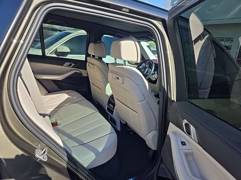 Certified 2023 BMW X5 xDrive40i w/ M Sport Package AWD/4WD image 8
