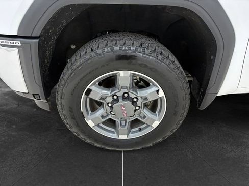 Used 2025 GMC Sierra 2500 SLE w/ SLE Convenience Package AWD/4WD image 9