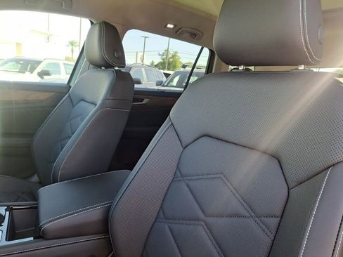 New 2026 Volkswagen Atlas SE image 19