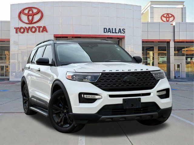 Used 2022 Ford Explorer XLT w/ Equipment Group 202A RWD image 1