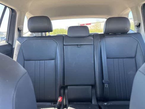 Used 2023 Volkswagen Tiguan SE image 22