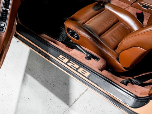 Used 1987 Porsche 928 S4 image 22