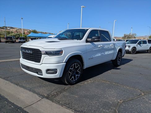 Used 2025 RAM 1500 Laramie w/ Sport Appearance Package AWD/4WD image 7