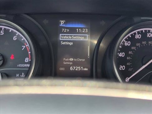 Used 2024 Toyota Camry SE FWD image 11