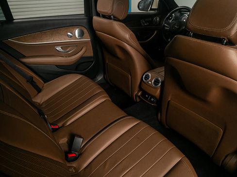 Used 2018 Mercedes-Benz E 300 E 300 RWD Sedan w/ Premium 1 Package image 12