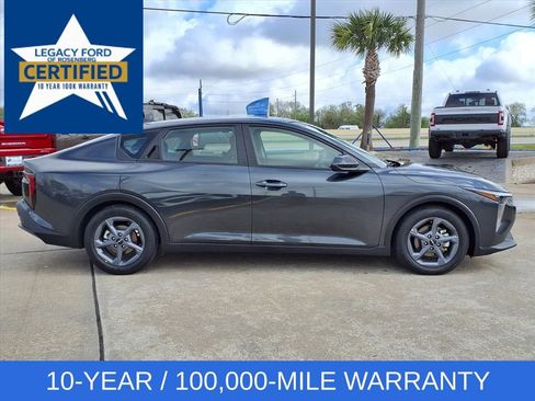 Used 2025 Kia K4 LXS image 8