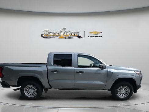 Used 2023 Chevrolet Colorado W/T RWD image 9