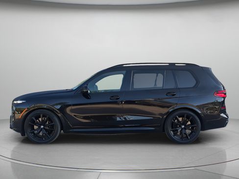 Used 2025 BMW X7 M60i AWD/4WD image 43