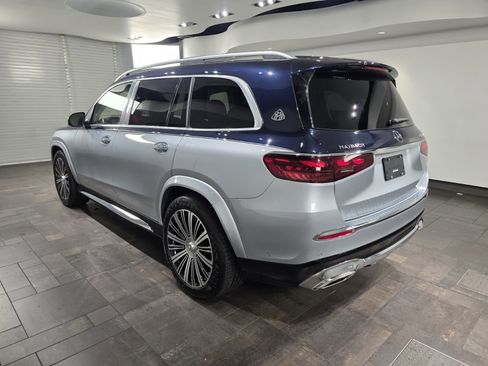 Used 2024 Mercedes-Benz Maybach GLS 600 4MATIC image 4