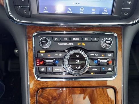 Used 2020 Lincoln Continental Black Label w/ Rear Seat Amenities Package image 22