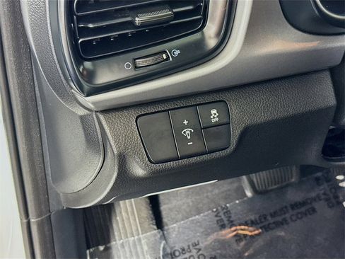 Used 2023 Kia Rio S w/ Technology Package image 10