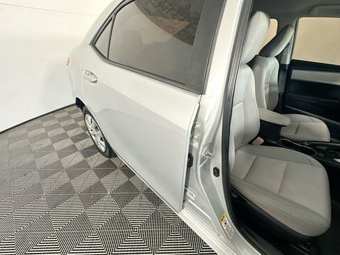 Used 2014 Toyota Corolla LE FWD image 27