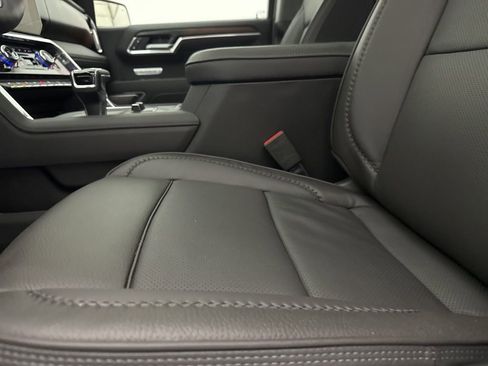 New 2026 GMC Sierra 1500 Denali AWD/4WD image 22
