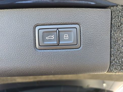 Used 2021 Bentley Bentayga Speed AWD/4WD image 17