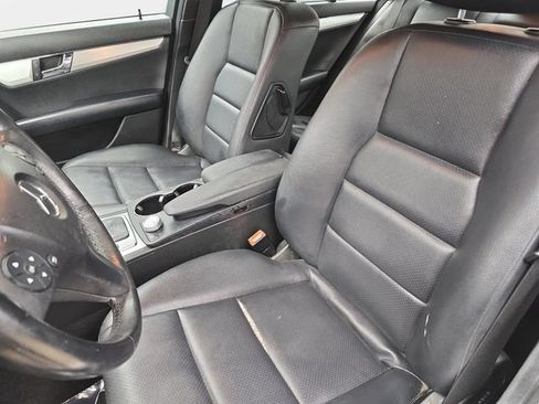 Used 2009 Mercedes-Benz C 300 Sedan image 16