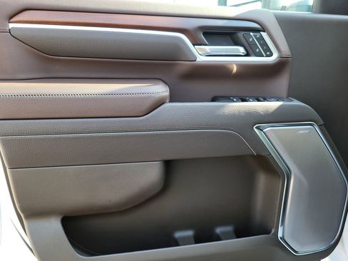 New 2025 GMC Sierra 2500 Denali w/ Denali Reserve Package image 25