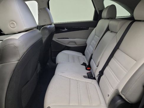 Used 2020 Kia Sorento SX image 18