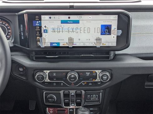 New 2025 Jeep Gladiator Willys image 18