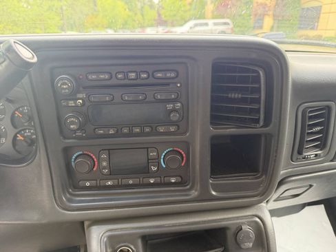 Used 2007 GMC Sierra 2500 SLT AWD/4WD image 16